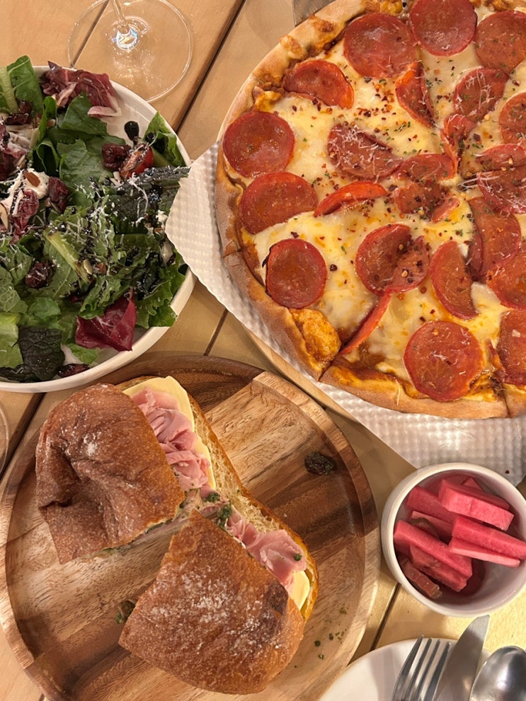  명일역 맛집 레스토랑 와인콜키지 가능한 피자, 파스타 전문점 키키