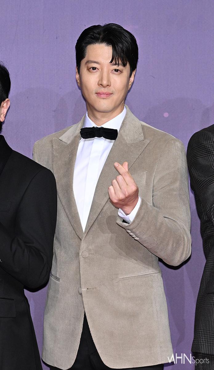 ‘미운 우리 새끼’ <b>이동건</b>, 1% <b>희귀 난치병 투병</b>…"송곳 같은... 