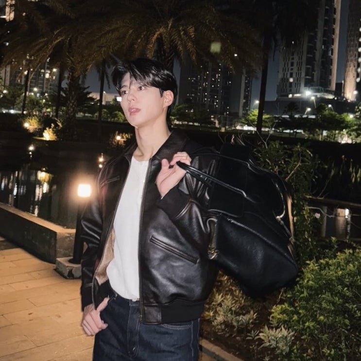  셀린느 남자 가방, 박보검 토트백 라지 스마일링 러기지 빅백