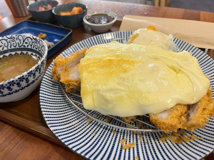  관평동 돈까스, 관평동 맛집, 관평동 점심 맛집 온 가족 외식 추천! 관평동 화랑 돈까스 – 치즈폭포+카레+어묵우동 한상 후기