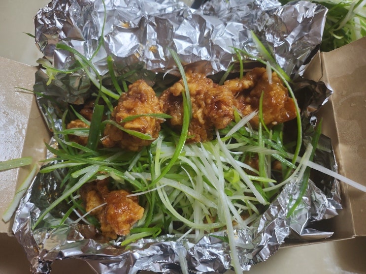  [고양시 행신동] 바삭한 치킨과 알싸한 파채의 조합 <못말리는파닭>