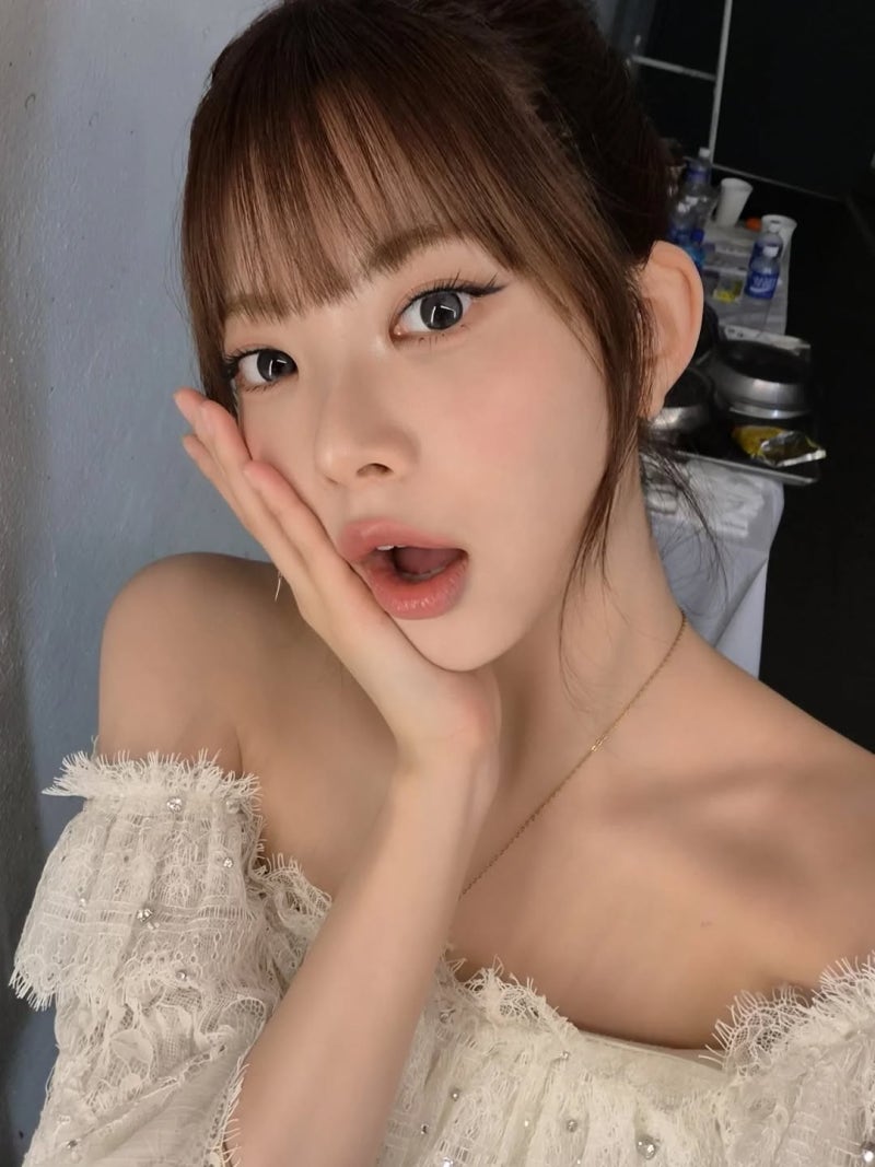 250928 Onwards: LE SSERAFIM Hong Eunchae's Instagram