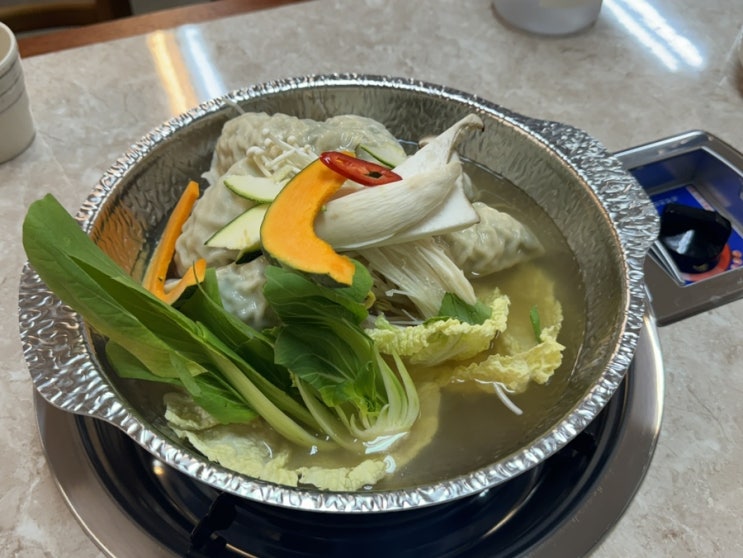  서울 서초구 맛집 교대역샤브샤브 '서초 꽃만두 샤브샤브' 점심으로 샤브샤브와 왕고추튀김 즐기기