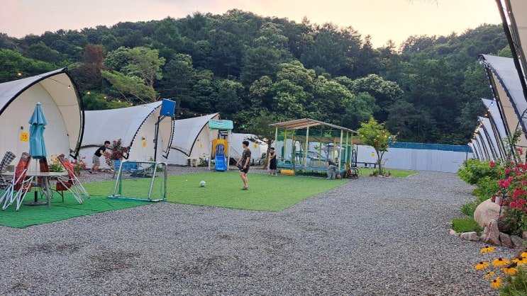  가족 커플 모두 만족하는 연휴 여행지 가평 더캠프카라반글램핑
