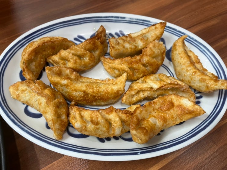  부산 구포역 금용만두, 60년 전통 군만두 찐만두 맛집