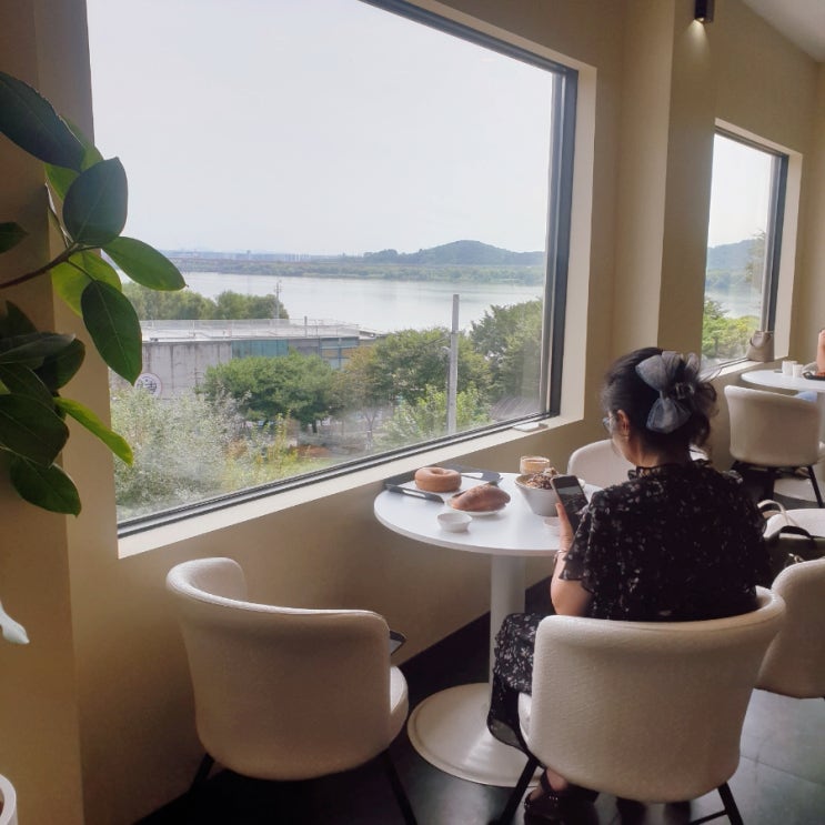  행주산성카페, 대대리135 | 주차장 넓은 행주산성베이커리카페