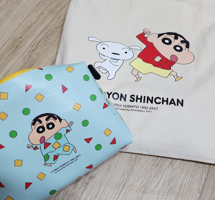  다이소 짱구는 못말려 키링 에코백 파우치 물통 볼펜 여권케이스