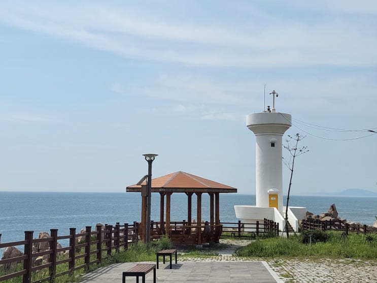  [울산 울주] 나사 등대 - 한적한 나사 해변과 갯바위 낚시꾼