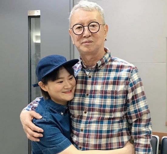 일"…故 <b>전유성</b>에 '<b>제자 도리</b>' 지킨 <b>김신영</b>, '찐'이다 [엑's 이슈]