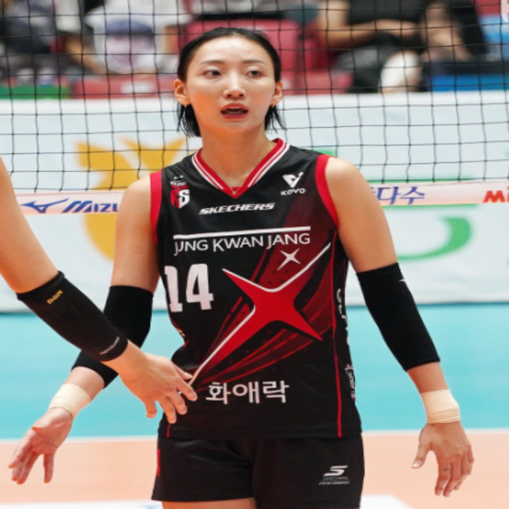 여자배구 정관장 세터 김채나 왼쪽 발목 인대 파열!! 수술 일정은 미정!! V리그 개막 후 염혜선의 백업은 최서현이 될 예정!!(김채나 부상, 안예림 미들블로커, 최서현 정관장)