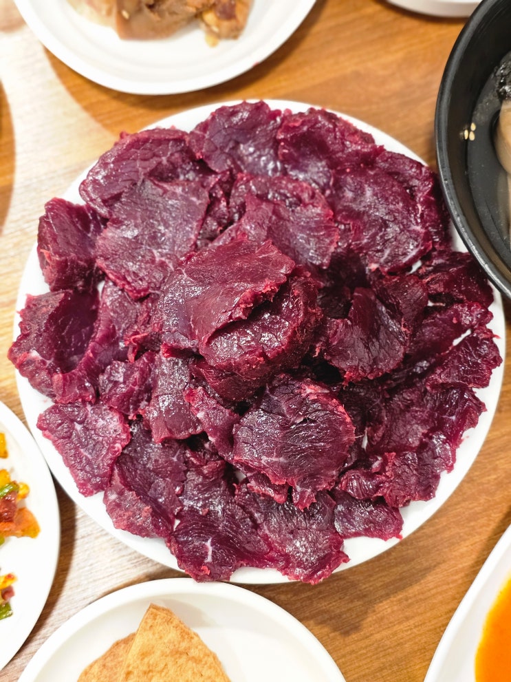  상인 롯데시네마 근처 생고기 맛집 최윤숙의안동생고기뭉티기