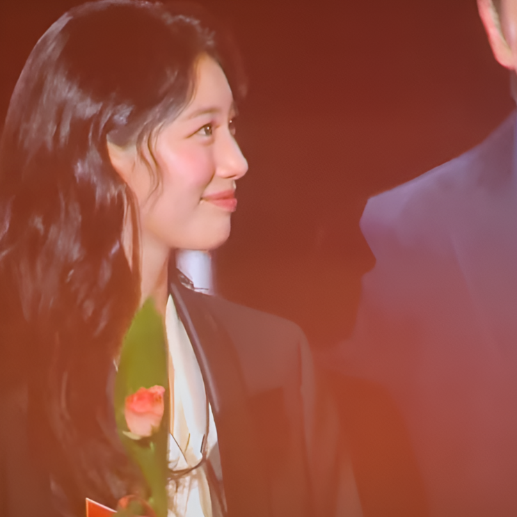  수지 부국제 BIFF 블랙 수트핏 룩 패션