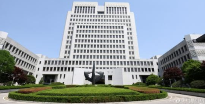  “경찰 집 무단진입… 쇠파이프 위협 남성, 무죄 확정 ㄷㄷ”