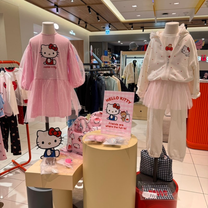 신세계백화점 마산점 래핑차일드 헬로우키티 콜라보