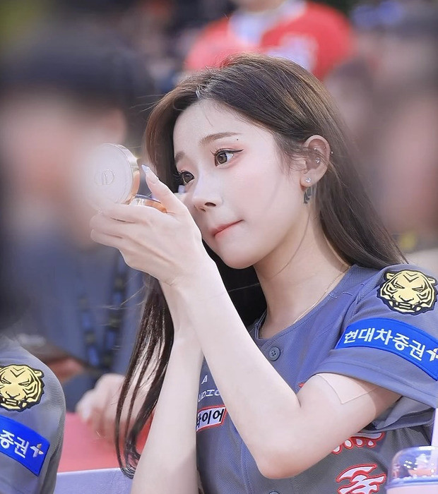 KBO 11월 日평가전 원정 응원단, 국가대표급 치어리더 공개