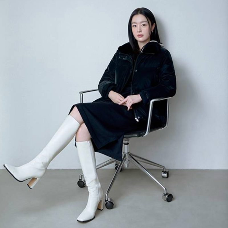 40대 50대 하객룩의 정석, 한선화의 절제된 FW 꼼빠니아 신상