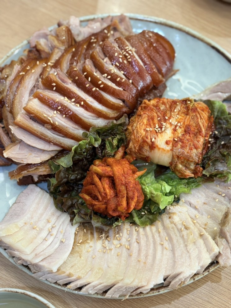  포항 양덕동족발맛집 가족 외식으로 좋은 푸짐한 진반왕족발