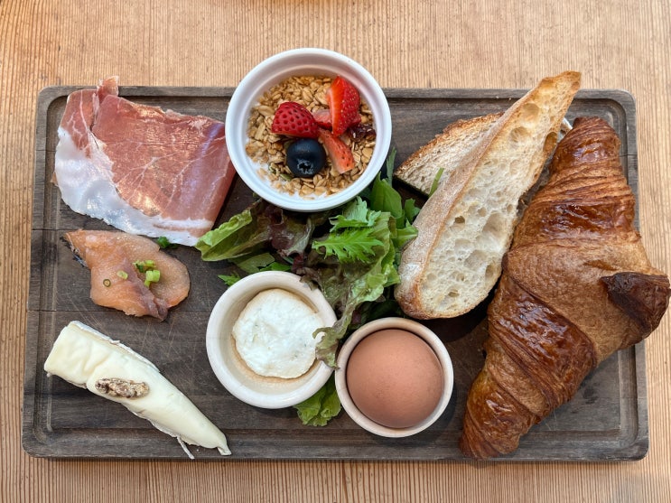  도쿄 브런치 카페 추천 미드타운 르팽 꾸드띠앙(Le pain quotidien) 방문기