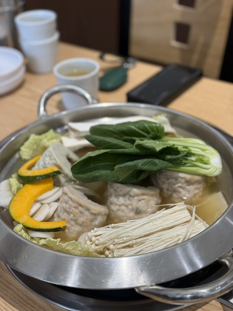 상무역 맛집 직접 빚는 개성손만두 요리전문점