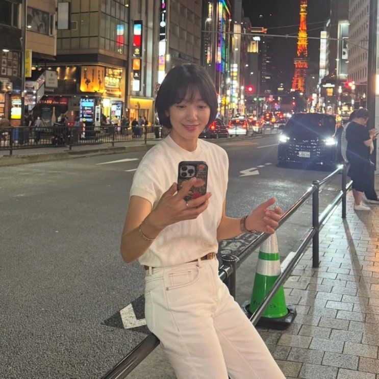 결혼도 했고 애도 있는데 '어려보여서' 몰랐던 여배우