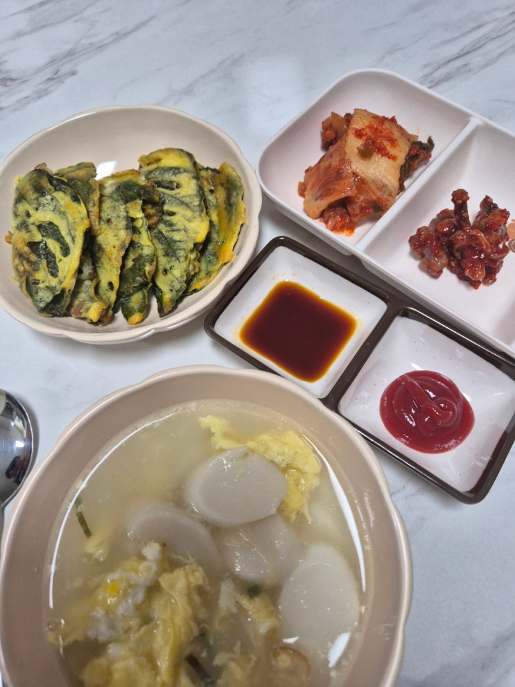모두의푸드 사골육수로 새해떡국육수 끓이는 법 모두의푸드 사골육수로 새해떡국육수 끓이는 법