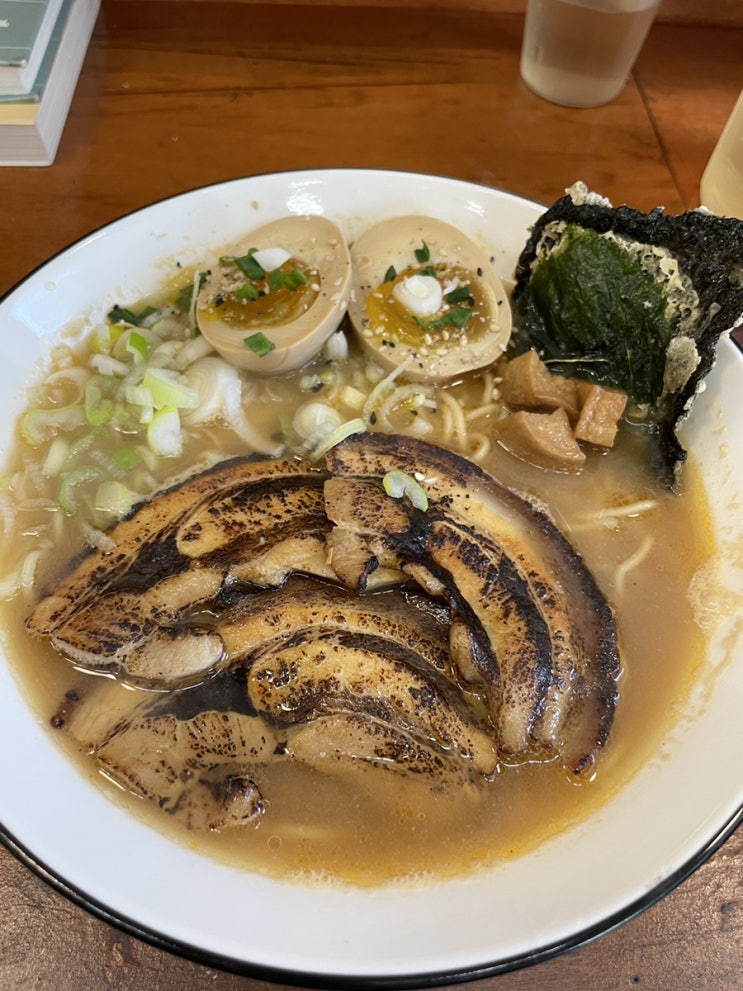  홍대맛집 추천 ! 오랜시간 정성스럽게 우려낸 진하고 깊은 사골육수 수제 라멘 맛집, 아야멘 홍대점