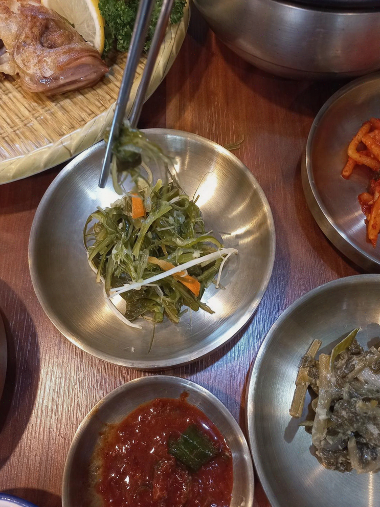  해운대 해수욕장 인근에서의 맛있는 복국과 생선구이, 해담원 해운대점
