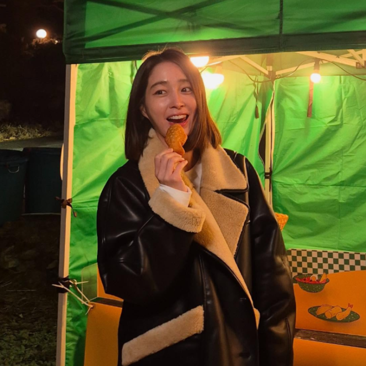  이민정 요즘 대세 패션 아이템 무스탕 코디