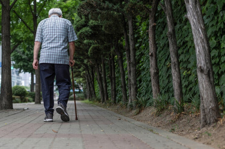 50대 이상 “노인은 69살…노후 최소생활비는 136만1천원” 50대 이상 “노인은 69살…노후 최소생활비는 136만1천원”