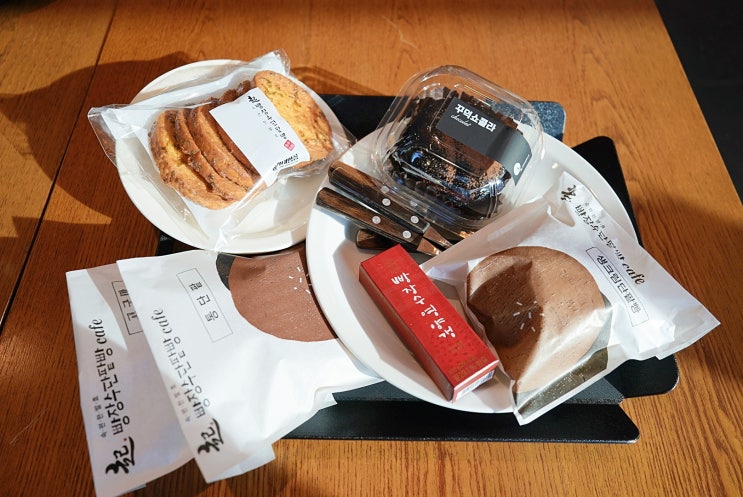  [군산 카페] 가성비 좋은 군산 빵 맛집 빵장수 단팥빵 카페소담 조촌점