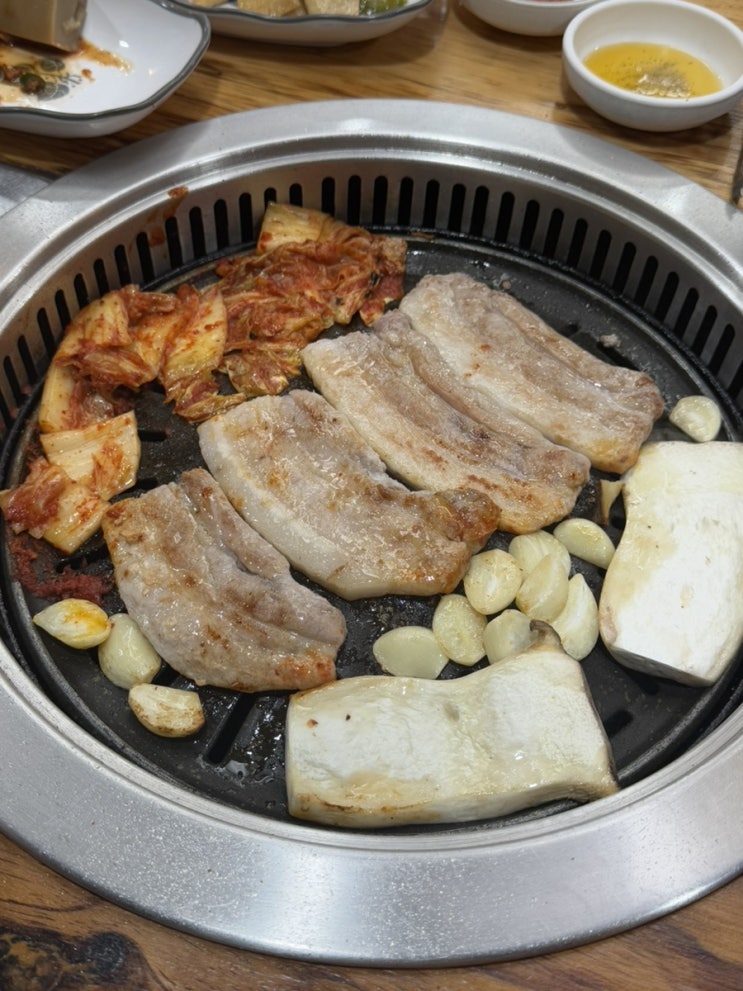  광주 충장로 노포 맛집 삼겹살 애호박찌개 평화식당