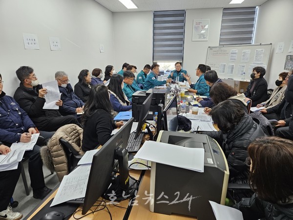  무안군 현장상황실 10개 반으로 운영 강화, 직원 360명 투입 24시간 유가족 지원..제주항공 여객기 사고 희생자 유가족 지원 총력