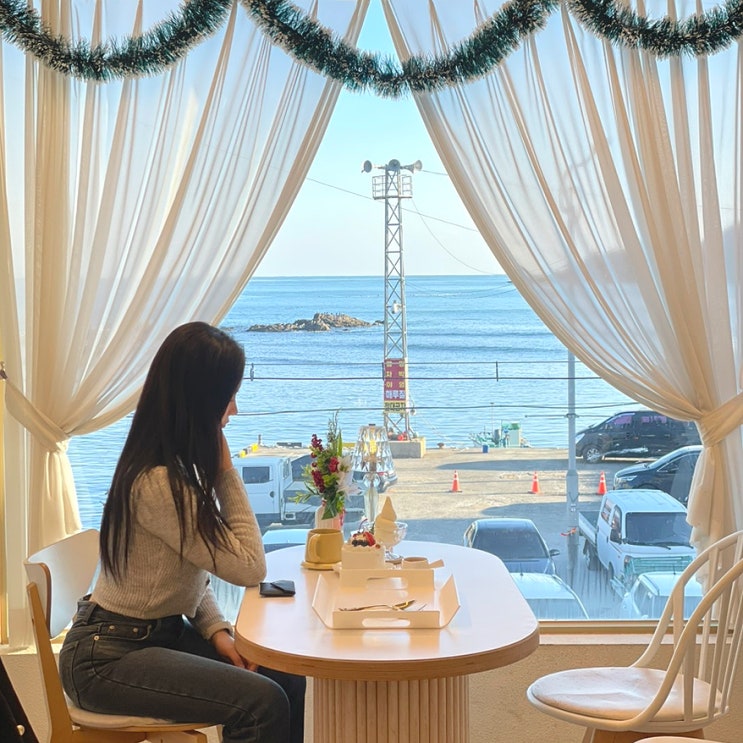  기장 연화리 카페 화봉커피:통창 뒤 오션뷰 사진 맛집