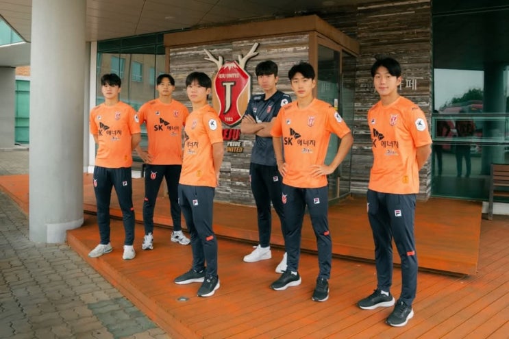 <b>제주</b>, '유스 출신' <b>강민재</b>... 유망주' 김지운 등 <b>신인</b> 6명 <b>영입</b>