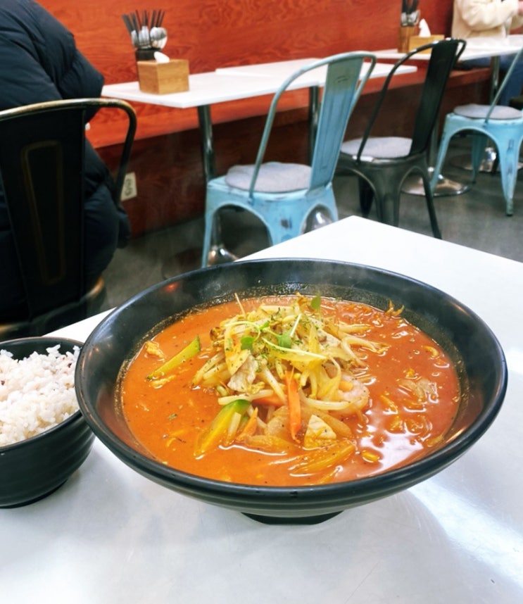  마곡나루: <동양식당> 짬뽕과 파스타 색다른 퓨전 메뉴를 즐길 수 있는 가성비 맛집 방문후기
