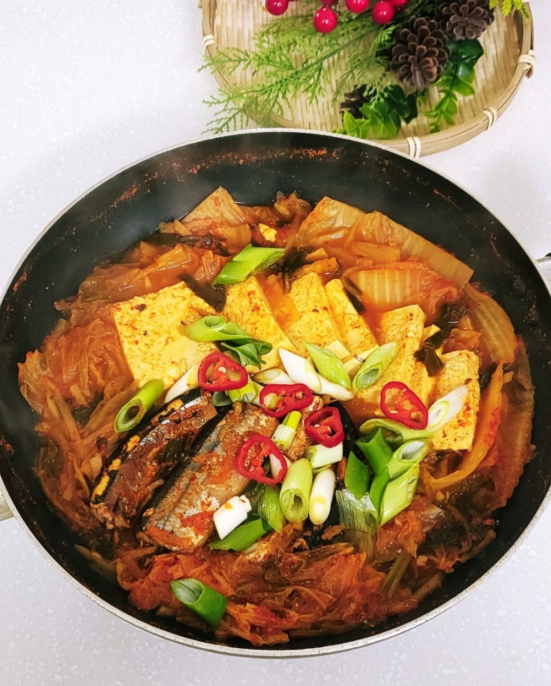 김치찌개 맛있게 끓이는법 꽁치 통조림 두부 김치찌개 황금레시피 자취요리