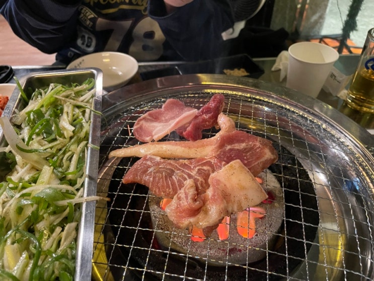  마포구청역 고기집 추천 ! 가성비 좋은 특수부위, 육사시미 맛집, 여장군 망원점 (feat. 채널A 고기서만나 방영 맛집)