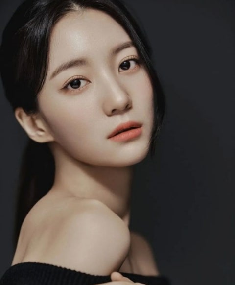 유빈 프로필 나이 mbti 몸매 오마이걸
