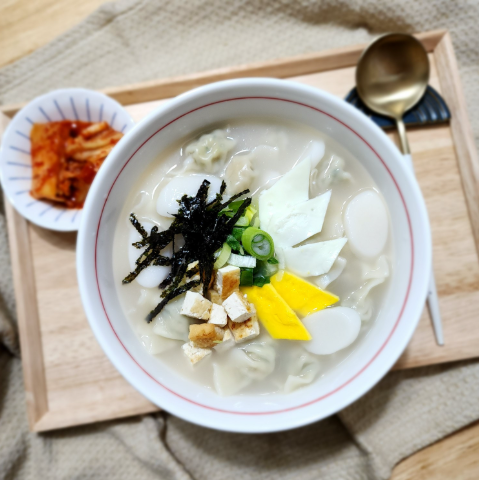  사골 떡국 끓이는법 사골 떡만두국 레시피 v0.2