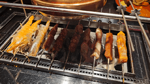 마왕 숯불꼬치구이&샤브 일산풍동점 꼬치 무제한 애니골 맛집