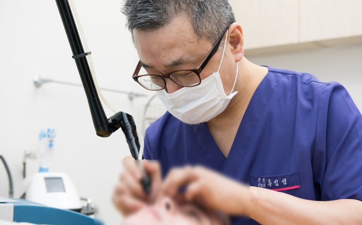  서울대입구역토닝, 넓어진 모공과 피부탄력을 개선하는데 효과적인 봉천역인근피부과