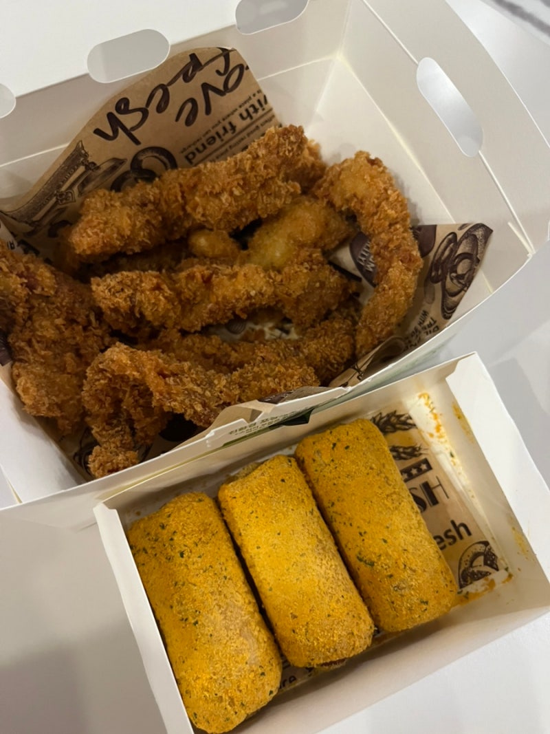 [bhc 사이드메뉴] 치킨스넥 + 뿌링핫도그