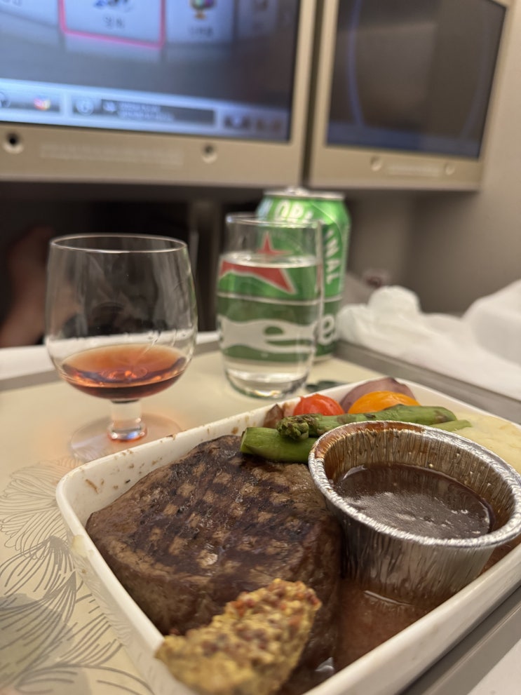  인천에서 미국행 LAX OZ204 A350 아시아나 비즈니스 후기(2) - 기내식 리뷰