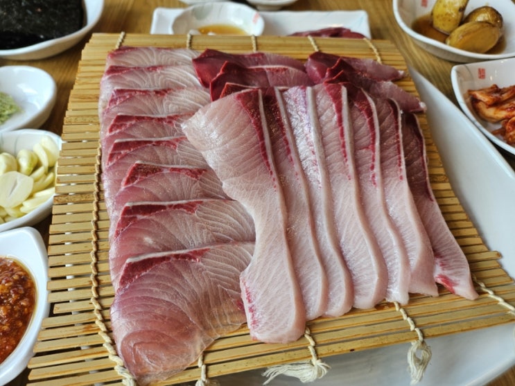  제주도 모슬포 수눌음 특대방어 맛보기
