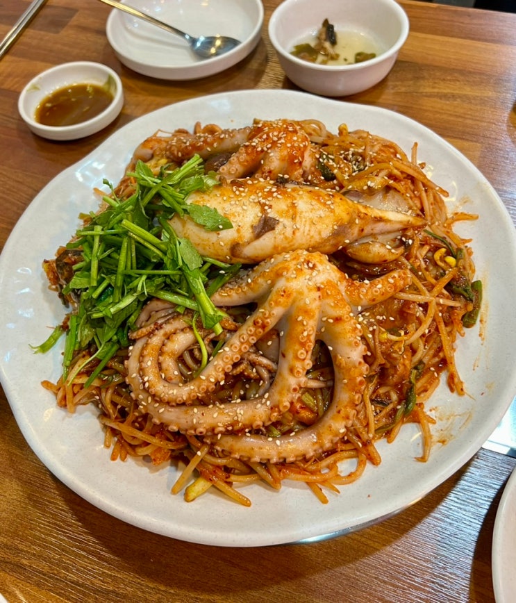  수원 남문 아구찜 맛집 : 해물이 듬뿍 들어간 김사부아구찜 남문점