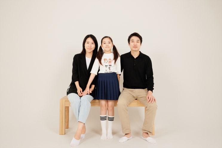  가족사진 찍으러 오세요 [감일동 사진관] 스튜디오 / 우정 사진 / 커플