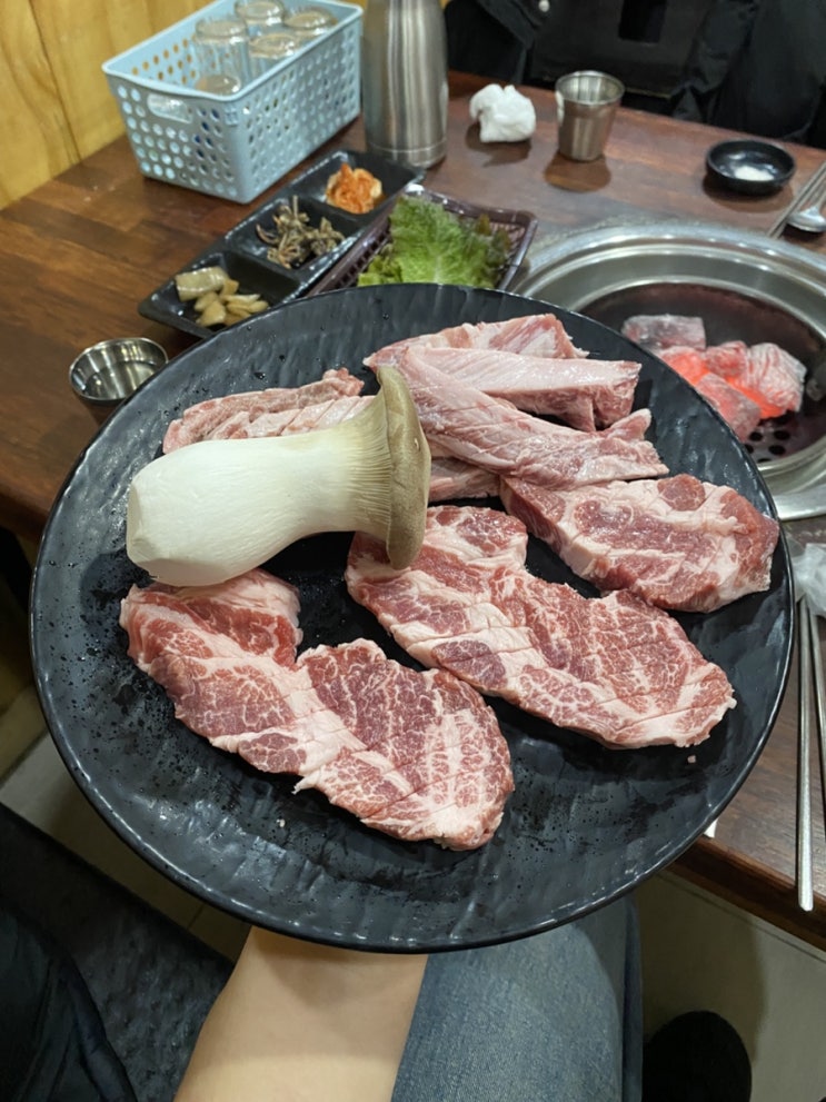  군산 이모작숯불구이 한우 한돈 이베리코 취급하는 산북동고기집 군산육회맛집 이베리코흑돼지 꽃목살 갈비살