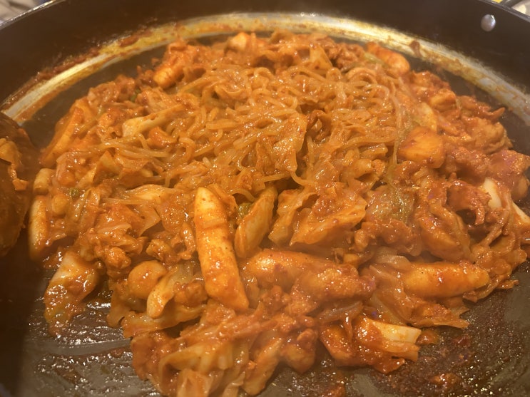  안암동 고려대 먹자골목에서 즐기는 춘천 닭갈비의 맛 <춘천집 고대점>(춘천닭갈비, 쫄면사리, 볶음밥)