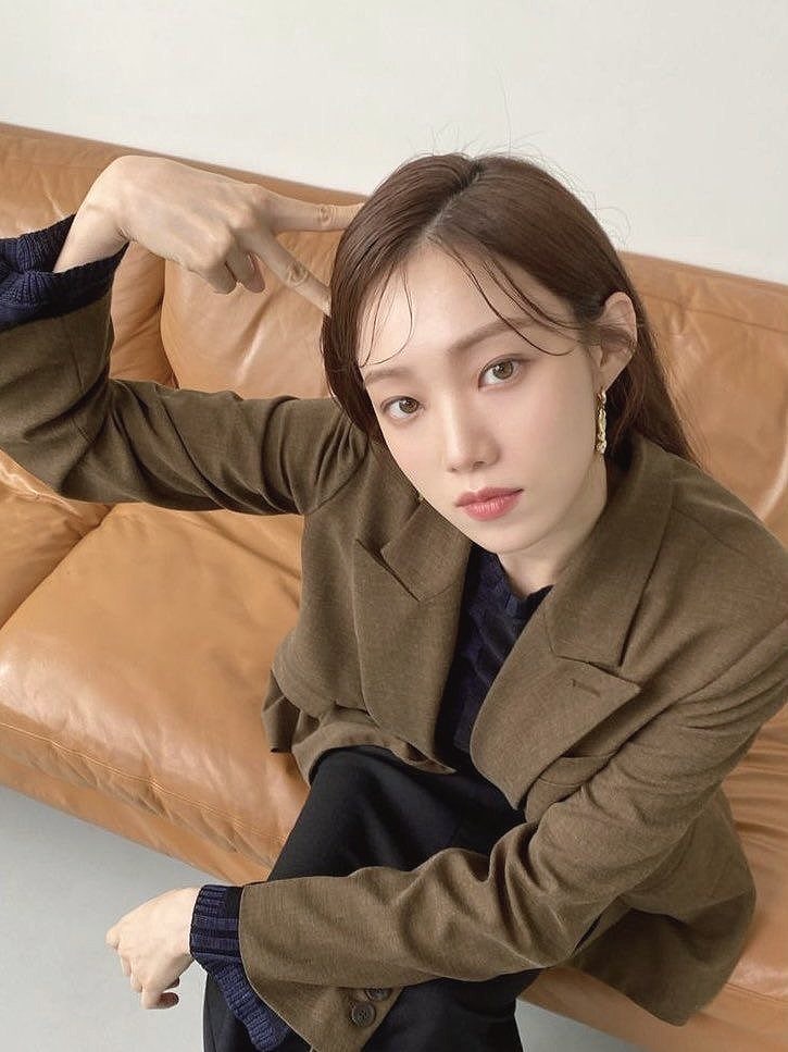  팬톤 2025 컬러 모카 무스: 헤어 스타일링부터 유지 관리까지