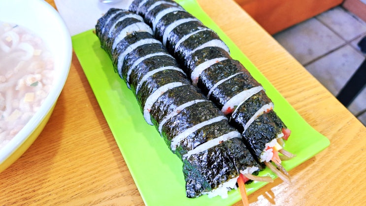 개봉시장 혼밥하기 좋은 킹밥김밥 깔끔하고 맛있는 독감주사 후기 개봉시장 혼밥하기 좋은 킹밥김밥 깔끔하고 맛있는 독감주사 후기